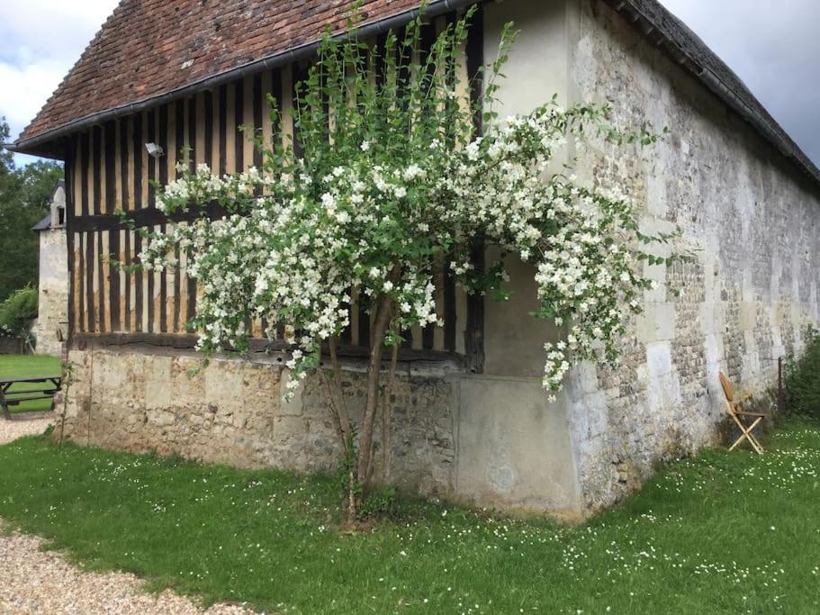 La Ferme Du Chateau Fauguernon Экстерьер фото